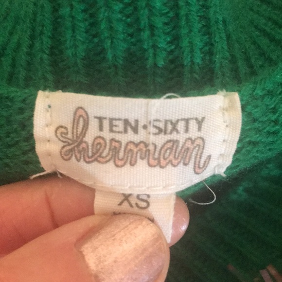 Christmas Sweater - Picture 6 of 7